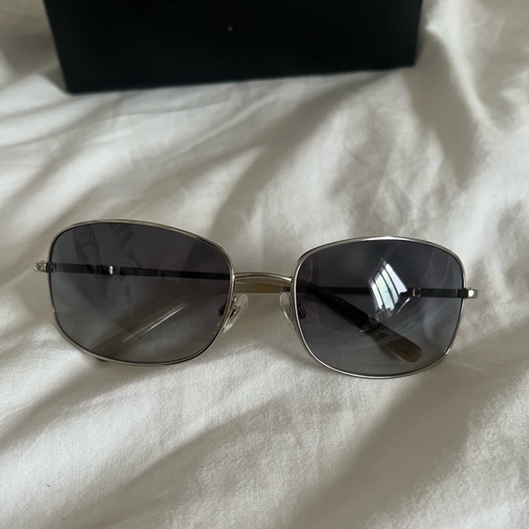 Vintage Chanel sunglasses from 2011 La Perle Collection - Picture 3 of 8